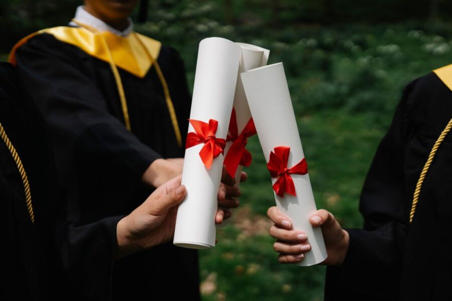 Μαρτύριο της σταγόνας στο υπουργείο Παιδείας με τα ιδιωτικά ΑΕΙ