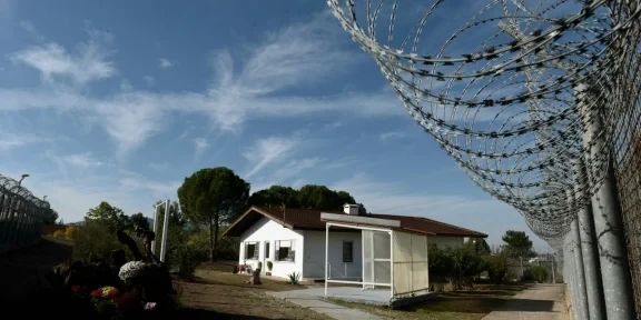 Συνελήφθη στην Κοζάνη 33χρονος που είχε δραπετεύσει από τις αγροτικές φυλακές Κασσάνδρας στη Χαλκιδική