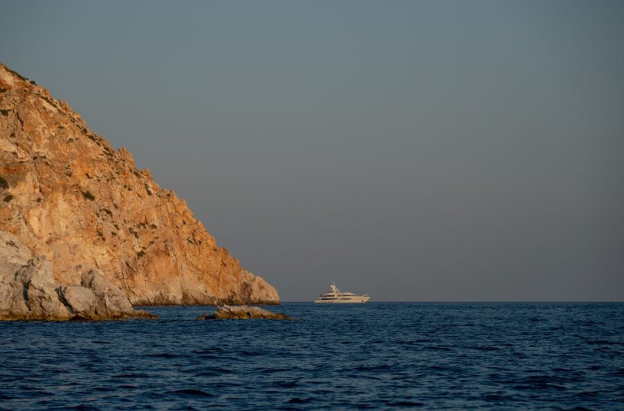 Toν ρόλο του θύματος υποδύεται η Τουρκία