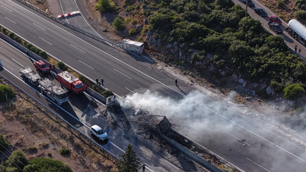 Βρετανία: Επτά νεκροί από σύγκρουση περιπολικού με όχημα σε αντίθετο ρεύμα κυκλοφορίας