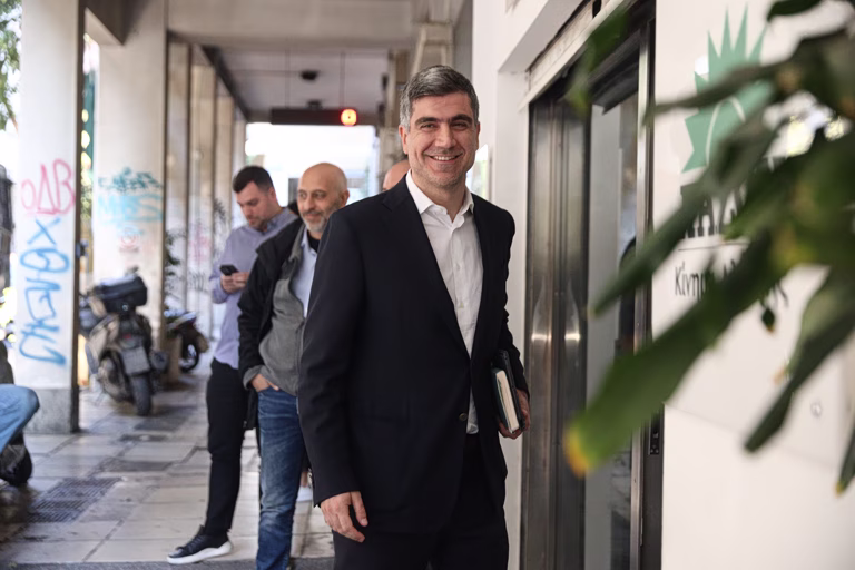 Γλαβίνας: Στη ΔΕΘ θα δείξουμε την προγραμματική μας υπεροχή – Η μείωση της έμμεσης φορολογίας στο επίκεντρο