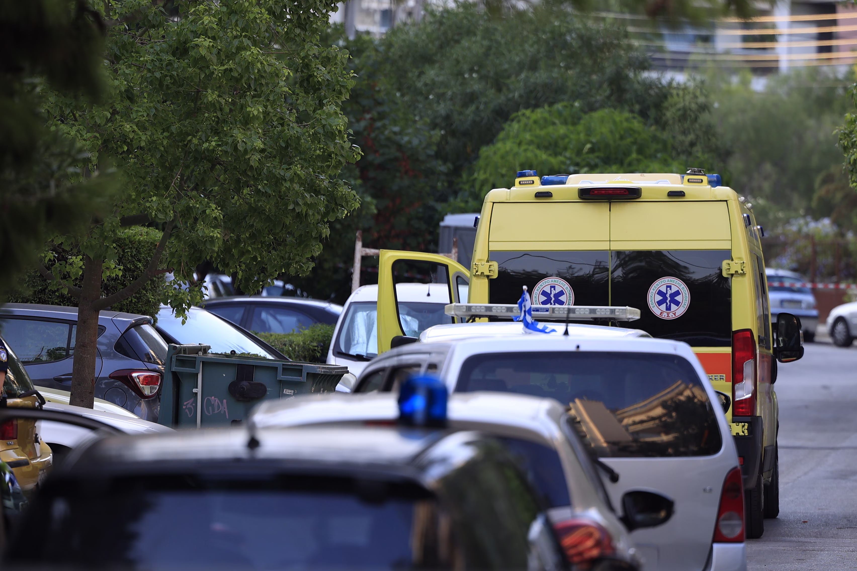 Γυναικοκτονία στη Νέα Σμύρνη: Την ανάγκασε να γονατίσει και τη σκότωσε - Στο μικροσκόπιο κάμερες ασφαλείας και κινητά