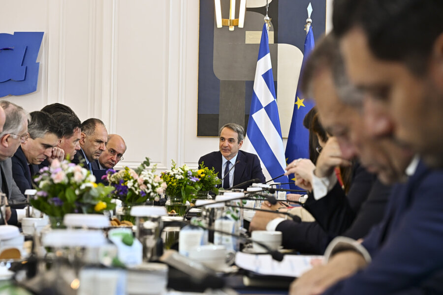 Η ακρίβεια χαλάει το αναπτυξιακό αφήγημα του Μαξίμου στη ΔΕΘ