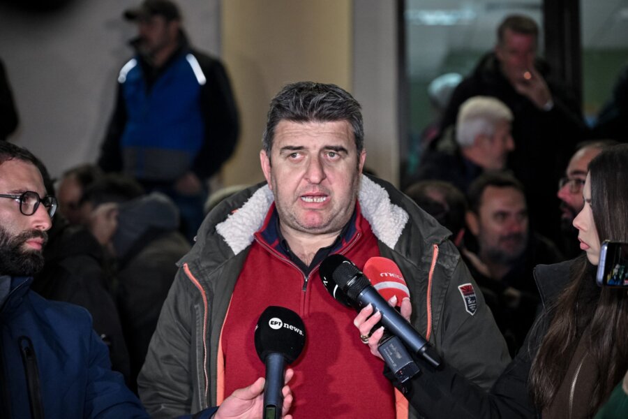 ΣΥΝΕΛΕΥΣΗ ΑΓΡΟΤΩΝ ΤΟΥ ΜΠΛΟΚΟΥ ΤΗΣ ΝΙΚΑΙΑΣ ΣΤΟ ΠΟΛΙΤΙΣΤΙΚΟ ΚΕΝΤΡΟ ΤΗΣ ΝΙΚΑΙΑΣ (OFFNETWORK.GR/EUROKINISSI)