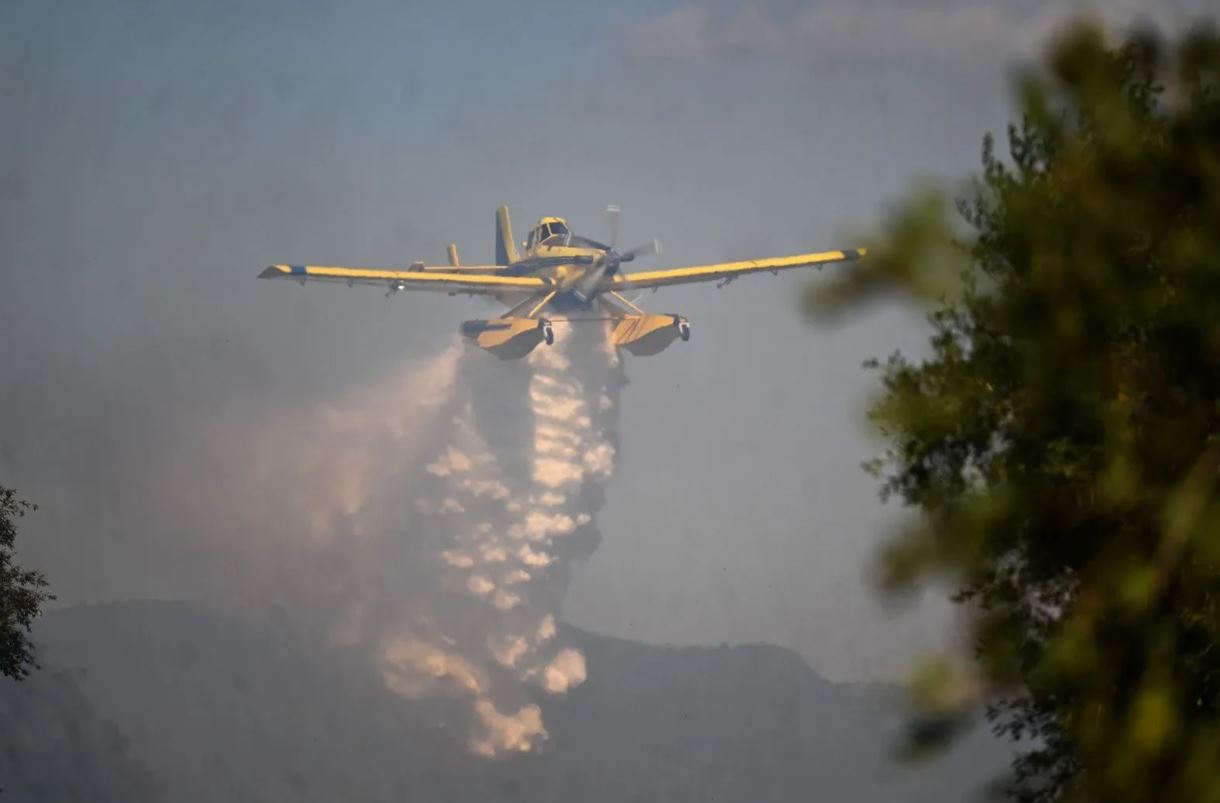 Φωτιά στο Ξηρολίβαδο Βέροιας - Σηκώθηκαν τρία εναέρια