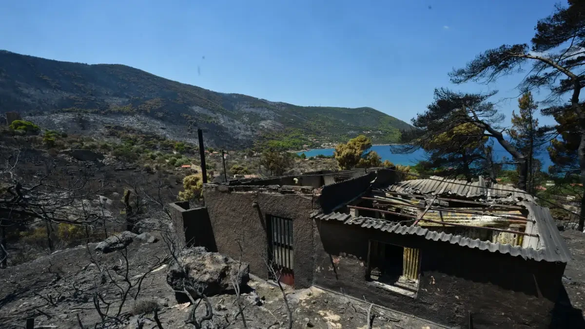 Ενεργοποιείται η Κρατική Αρωγή για τους πυρόπληκτους ύψους 9,79 εκατ. ευρώ – Ποιες πυρόπληκτες περιοχές οριοθετήθηκαν