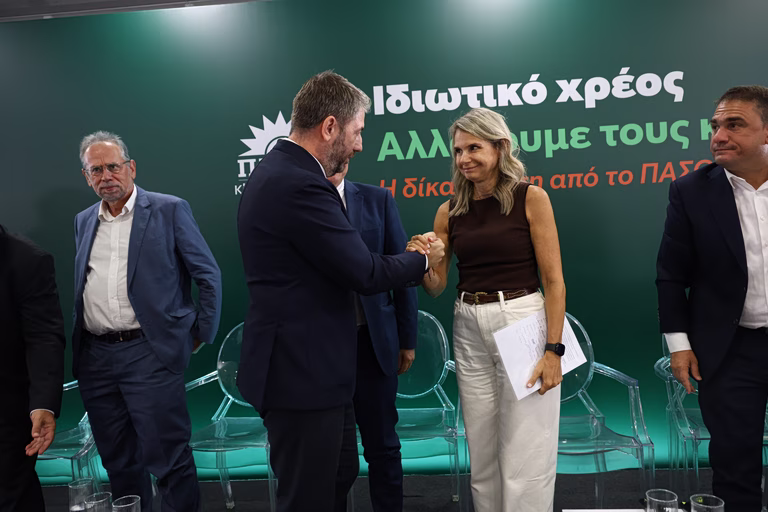 ΠΑΣΟΚ: «Η κυβέρνηση βαφτίζει προστασία την εγκατάλειψη οφειλετών» – Ανερυθρίαστα λένε ψέματα στους πολίτες