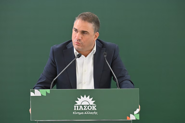 Ο εκπρόσωπος Τύπου του ΠΑΣΟΚ-Κινήματος Αλλαγής, Κώστας Τσουκαλάς