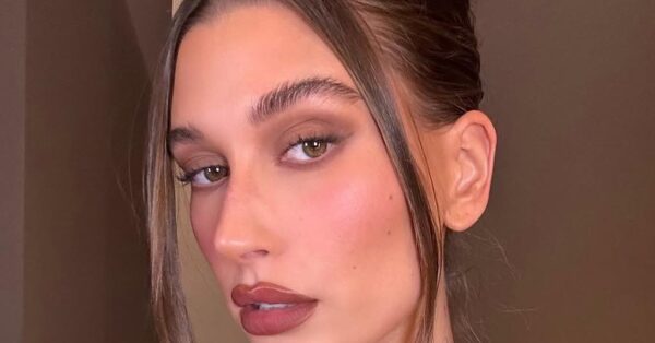 «Suede Eyeshadow»: Η πιο ζεστή τάση στο μακιγιάζ ματιών για το φθινόπωρο