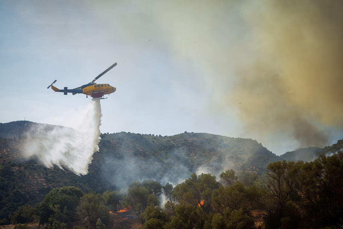 Φωτιά στη Φλώρινα: Ενισχύθηκαν οι δυνάμεις στην Κρυσταλλοπηγή – Ήχησε 112 για εκκένωση