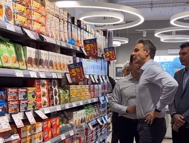 Ανοιχτή πληγή για την κυβέρνηση η ακρίβεια – Πλανιέται πάνω από τη ΔΕΘ