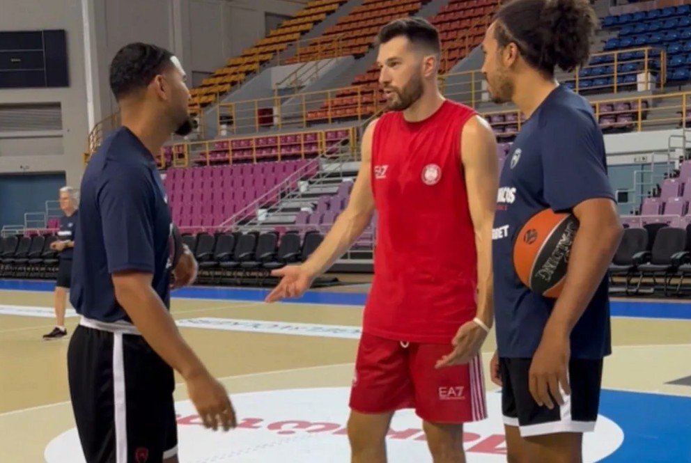 Ολυμπιακός για Ράιτ και Πίτερς: «Mία φορά κόκκινοι, για πάντα κόκκινοι» (vid)