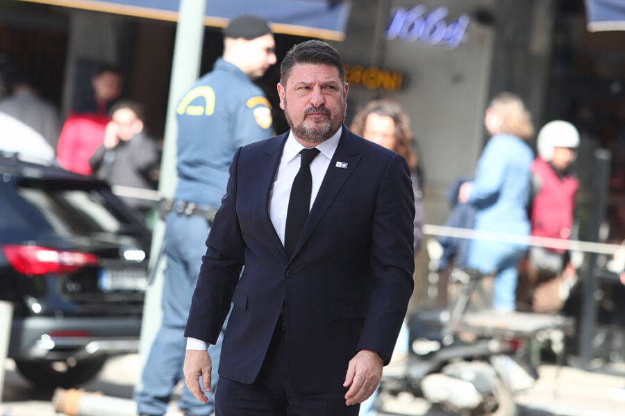 Νίκος Χαρδαλιάς δημόσια εμφάνιση