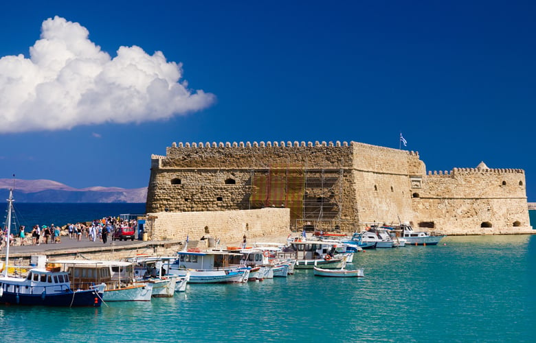 Η τουριστική σεζόν «τραβάει» έως τις 20 Οκτωβρίου στην Κρήτη με υψηλές πληρότητες
