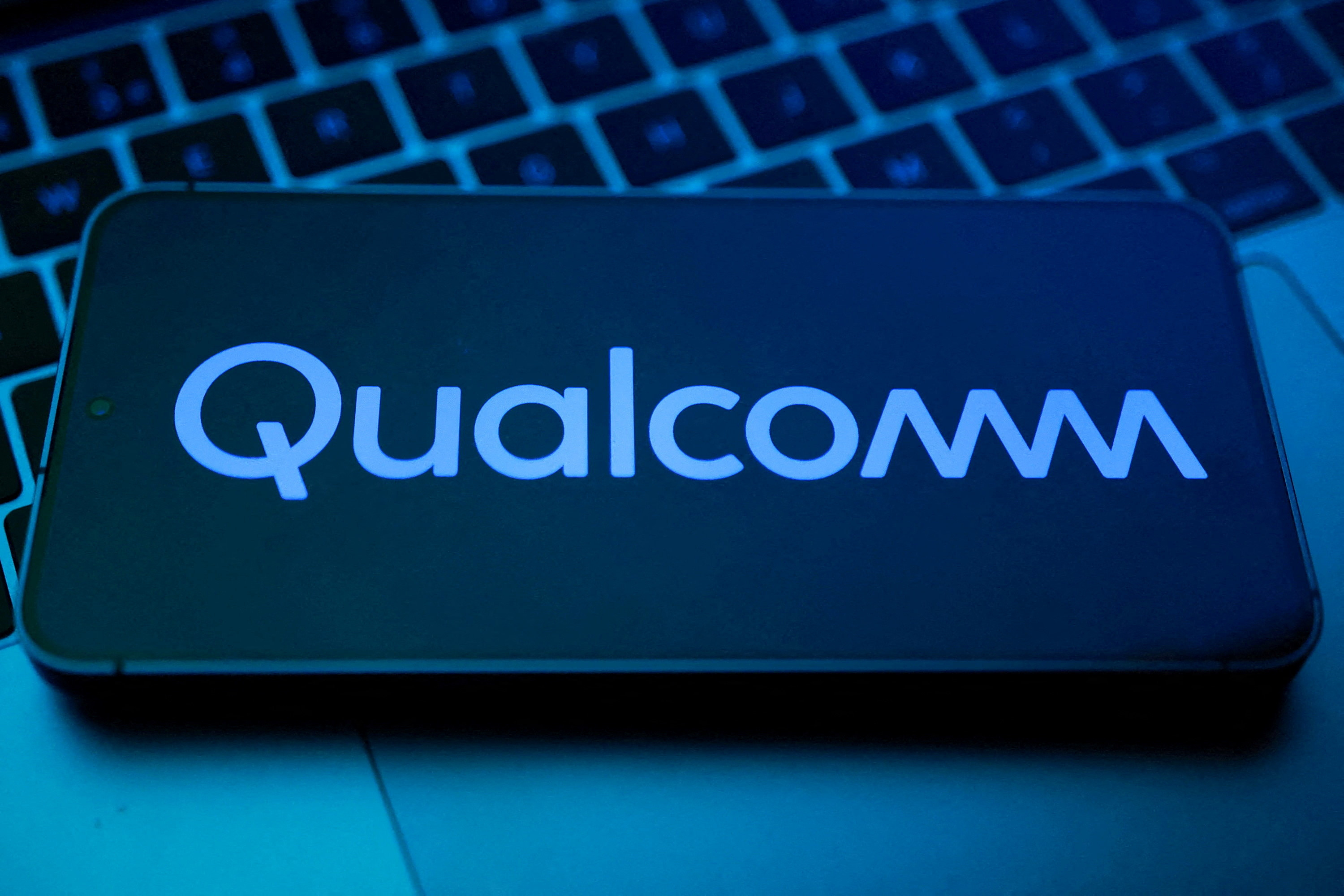 Qualcomm: Deal αξίας 4 δισ. δολαρίων με Amazon για υποδομές κέντρων δεδομένων