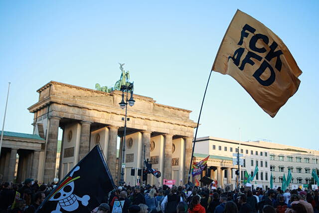 Ο Τραμπ εξαίρει τη νίκη της AfD τονίζοντας το MGGA (Make Germany Great Again)