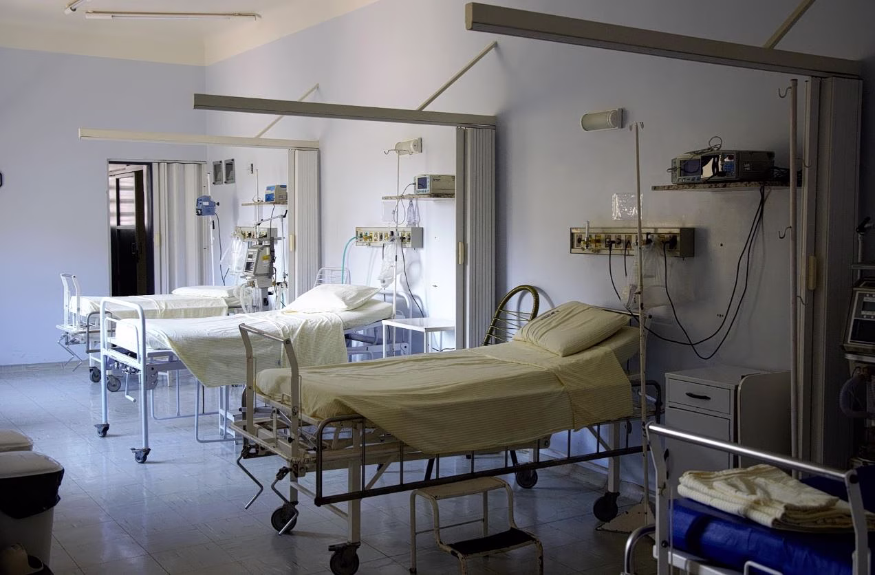 Θεσσαλονίκη: Καθαρίστρια στο «Παπανικολάου» έκλεβε για 15 χρόνια σεντόνια και τρόφιμα από το νοσοκομείο