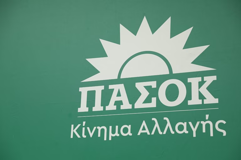 ΠΑΣΟΚ: Το μόνο που απέμεινε στον Μητσοτάκη είναι να περιορίσει την εκλογική φθορά