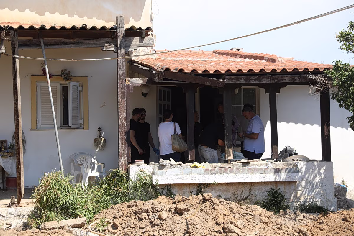 Μαραθώνας: Νέα αναβολή στη δίκη για την υπόθεση της 68χρονης που φέρεται να έθαψε τη μητέρα της