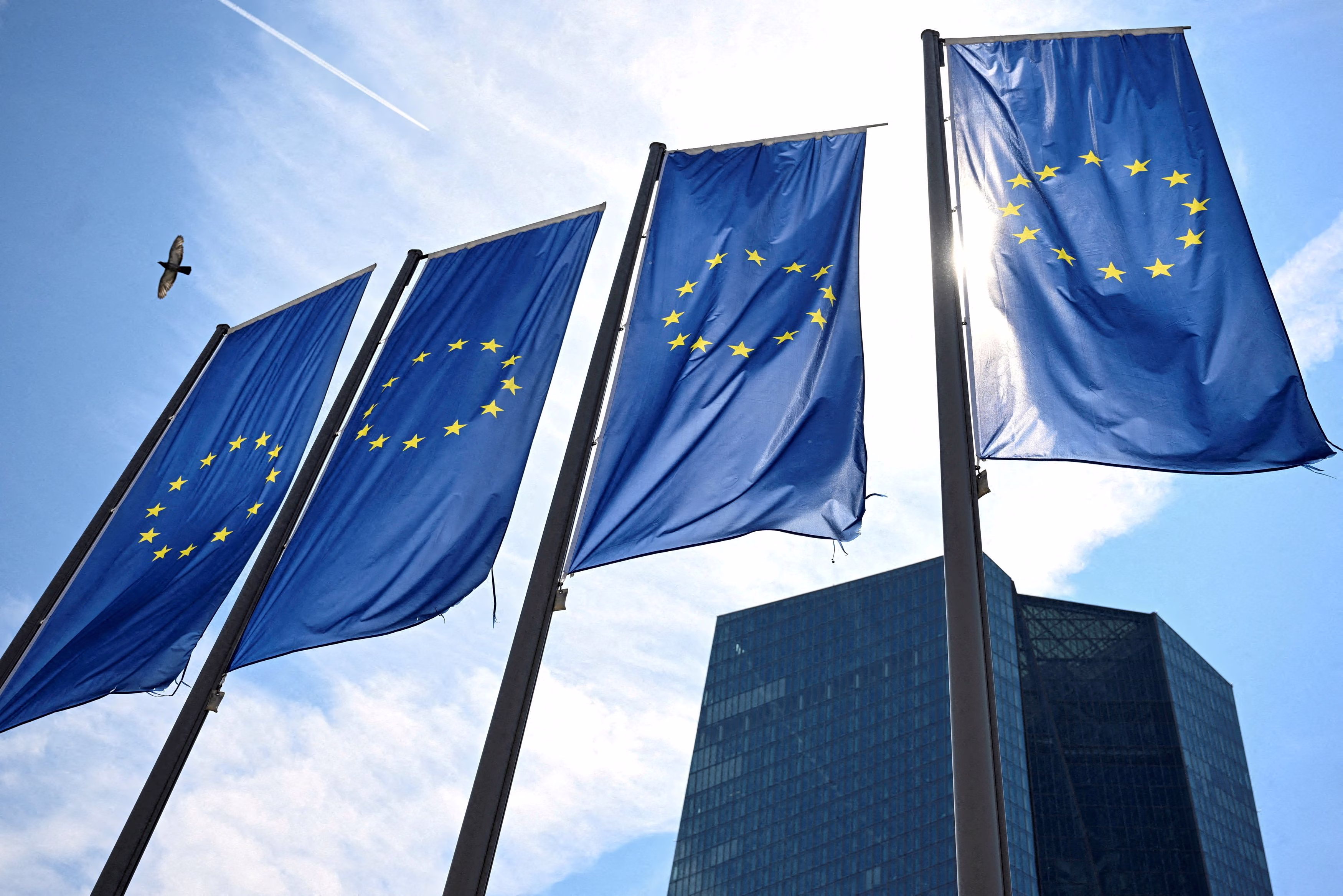 EKT: Αύξηση επιτοκίων κατά 25 μονάδες βάσης