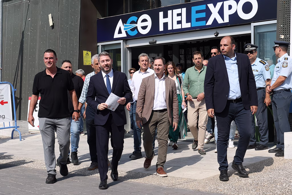 ΠΑΣΟΚ: Αντεπίθεση Ανδρουλάκη με 7 έτοιμα νομοσχέδια