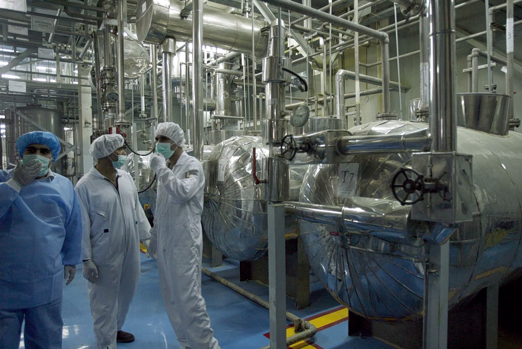 Ιράν: Η Rosatom αυξάνει στους 150 τους ειδικούς της στον πυρηνικό σταθμό του Μπουσέρ
