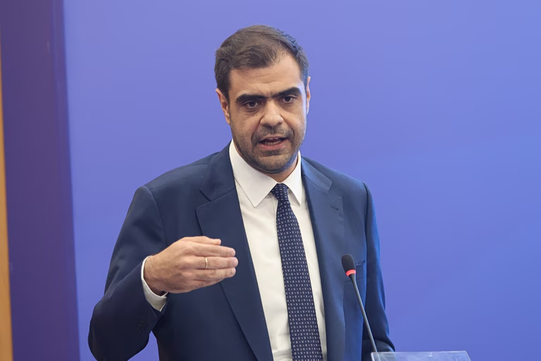 «Στα σκοινιά» ο Π. Μαρινάκης για το επίδομα ανεργίας: Προσωπική θέση, δεν βρίσκεται στον κυβερνητικό σχεδιασμό