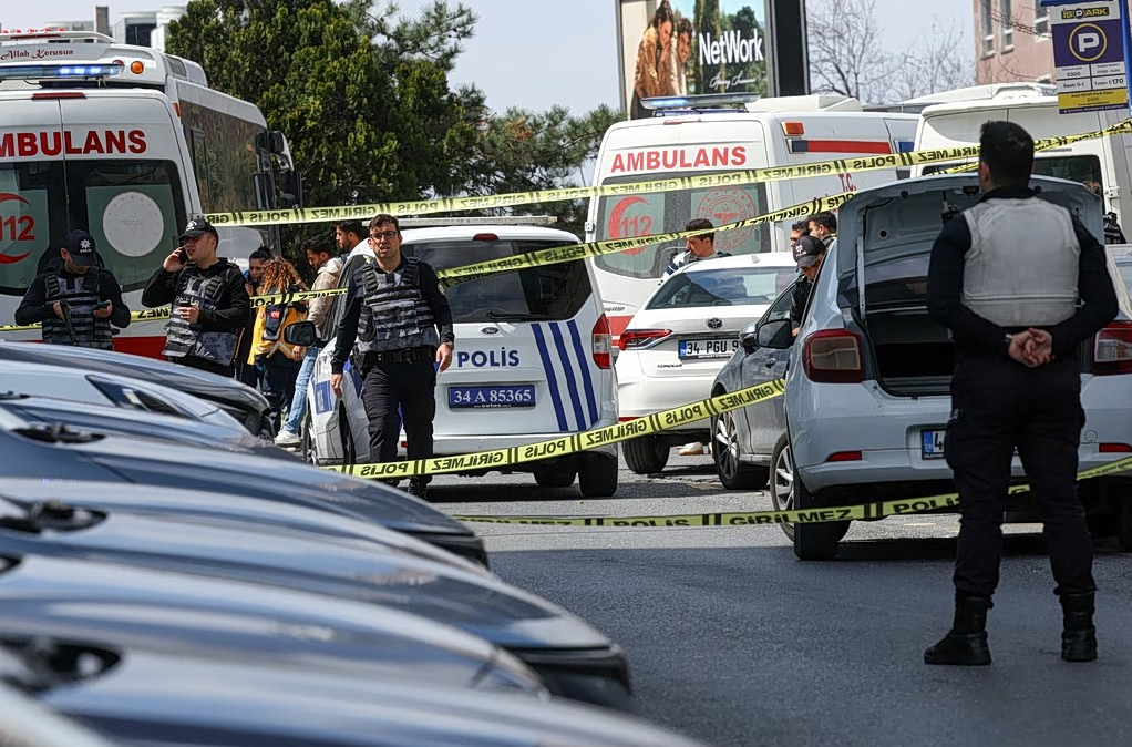 Καβγάς κατέληξε σε τραγωδία στην Κωνσταντινούπολη: Τρεις νεκροί και ένας τραυματίας από πυροβολισμούς