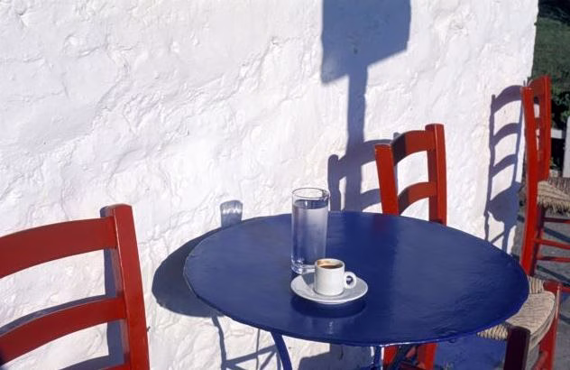 Η αναγέννηση των χωριών περνάει μέσα από τα καφενεία