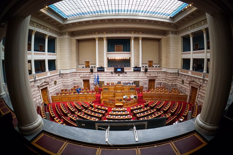 Βουλή: Συνεχίζεται η συζήτηση για τη Συνταγματική Αναθεώρηση – Σήμερα η δεύτερη ψηφοφορία