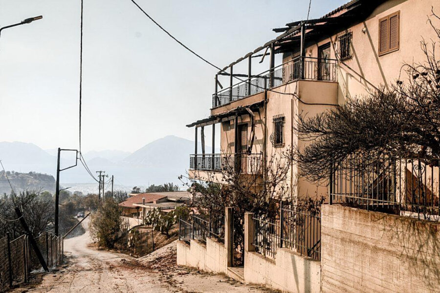 Πυρόπληκτοι: «Παγώνουν» για 12 μήνες πλειστηριασμοί και κατασχέσεις