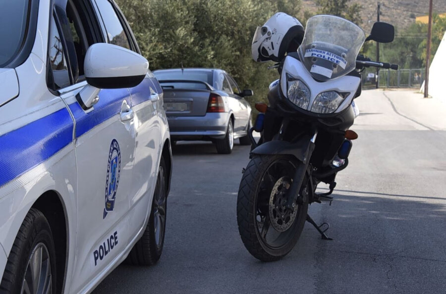 Βόλος: Συνελήφθη 51χρονη - Εντοπίστηκε στην κατοχή της κλεμμένο κυνηγετικό όπλο