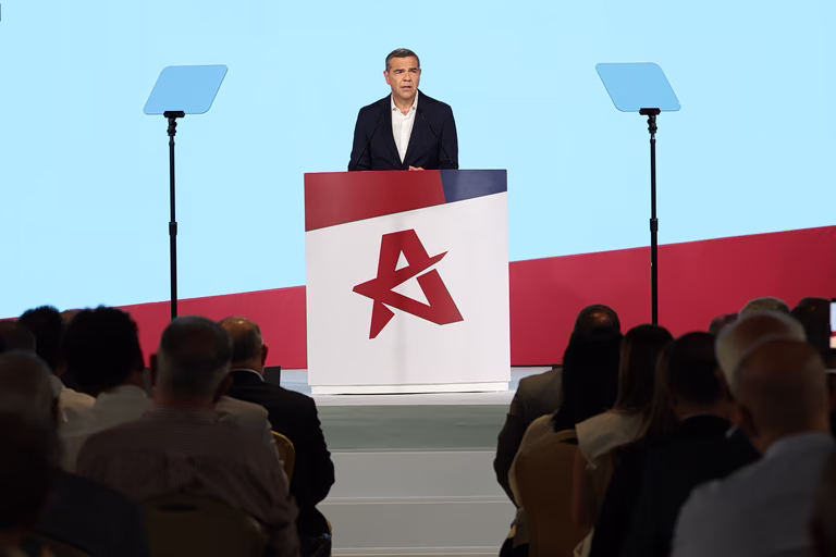 ΕΛΑΣ: Η νέα 11άδα στελεχών που βγαίνει μπροστά – Με περιοδείες Τσίπρα ανοίγει η προεκλογική περίοδος