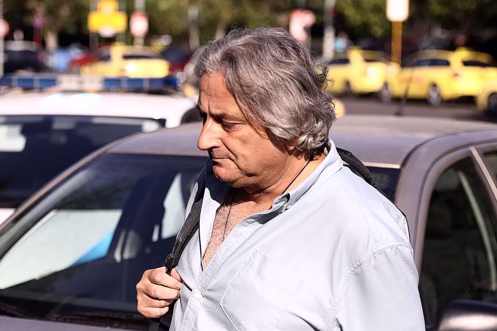 Στο μικροσκόπιο των Αρχών οι επικοινωνίες του υπνωτιστή με τη γιατρό πριν και μετά τον θάνατο του Μαζωνάκη – «Σε πήρα στο λαιμό μου»