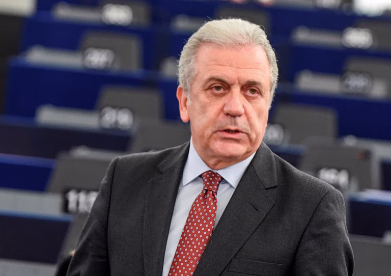 Δημήτρης Αβραμόπουλος: Ανακλήθηκε το ένταλμα από τις βελγικές αρχές