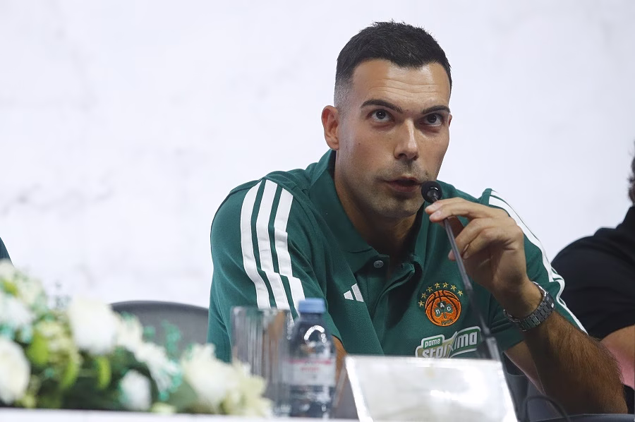 Σλούκας: «Διαθέτουμε ένα πολύ δυνατό ρόστερ και έναν εξαιρετικό προπονητή»