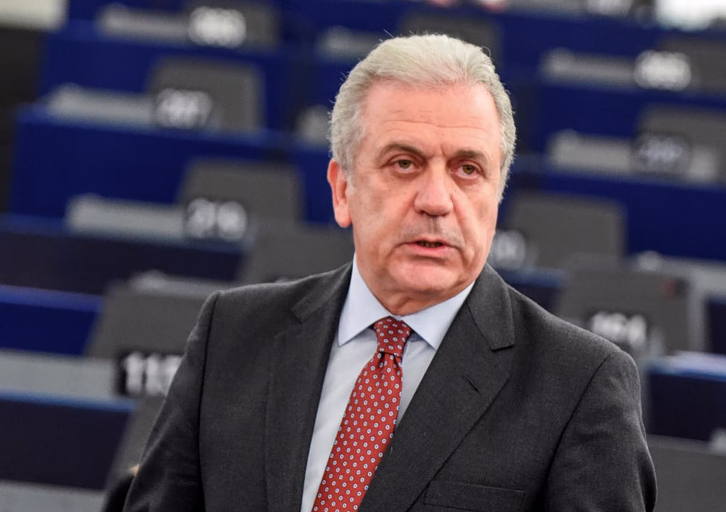 Αβραμόπουλος: Ανακλήθηκε το ευρωπαϊκό ένταλμα για το Qatargate