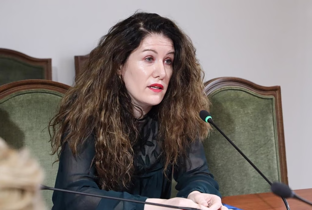 Αλβανία: «Φωτιές» ανάβουν τα ερωτικά μηνύματα της πρώην αρχηγού της SHISH με τον Αγκάσι – Τι αποκαλύπτει το SPAK