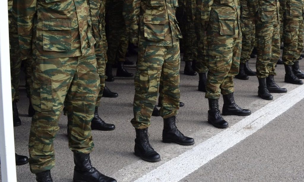 Στρατιωτική στολή στρατιωτών