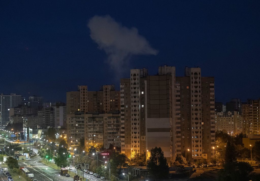 Κίεβο: Έκρηξη μετά από ρωσική επίθεση με drones – Πλήγμα σε ουκρανικές υποδομές
