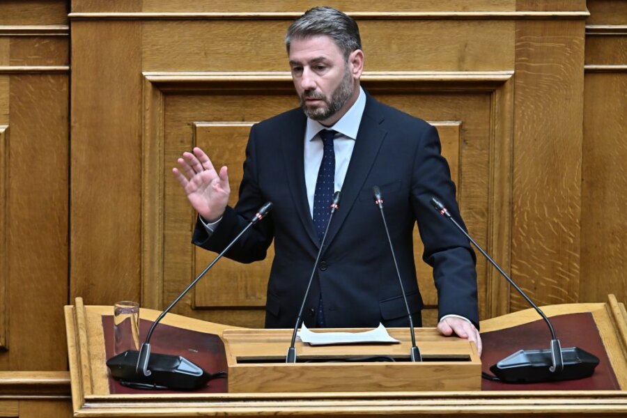 ΠΑΣΟΚ: Αντεπίθεση σε θεσμικό πλαίσιο