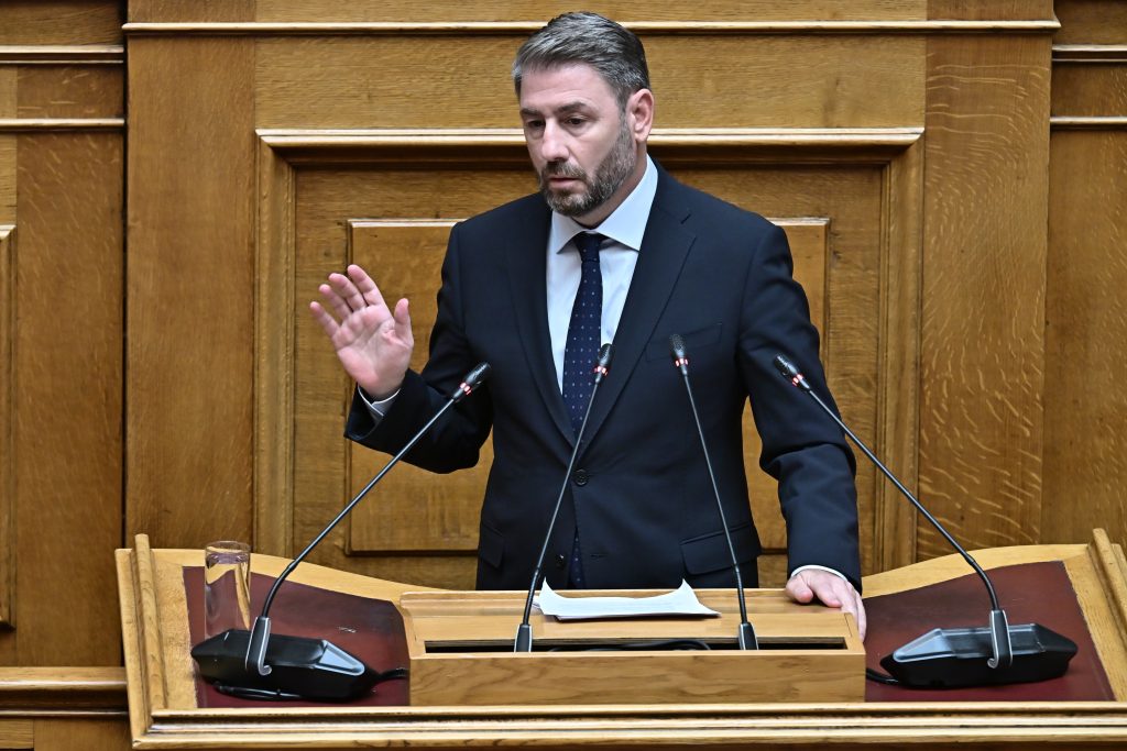 ΠΑΣΟΚ: Αντεπίθεση σε θεσμικό πλαίσιο