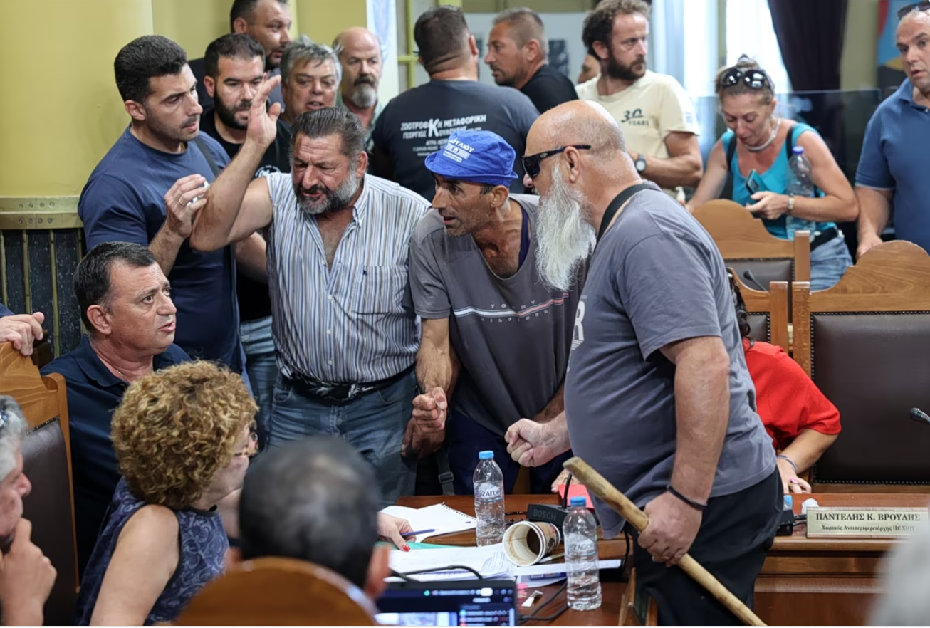 Αφθώδης πυρετός: Μετά το show της κόντρας Υπουργείου και Περιφέρειας, επιστροφή στην αδιέξοδη πραγματικότητα