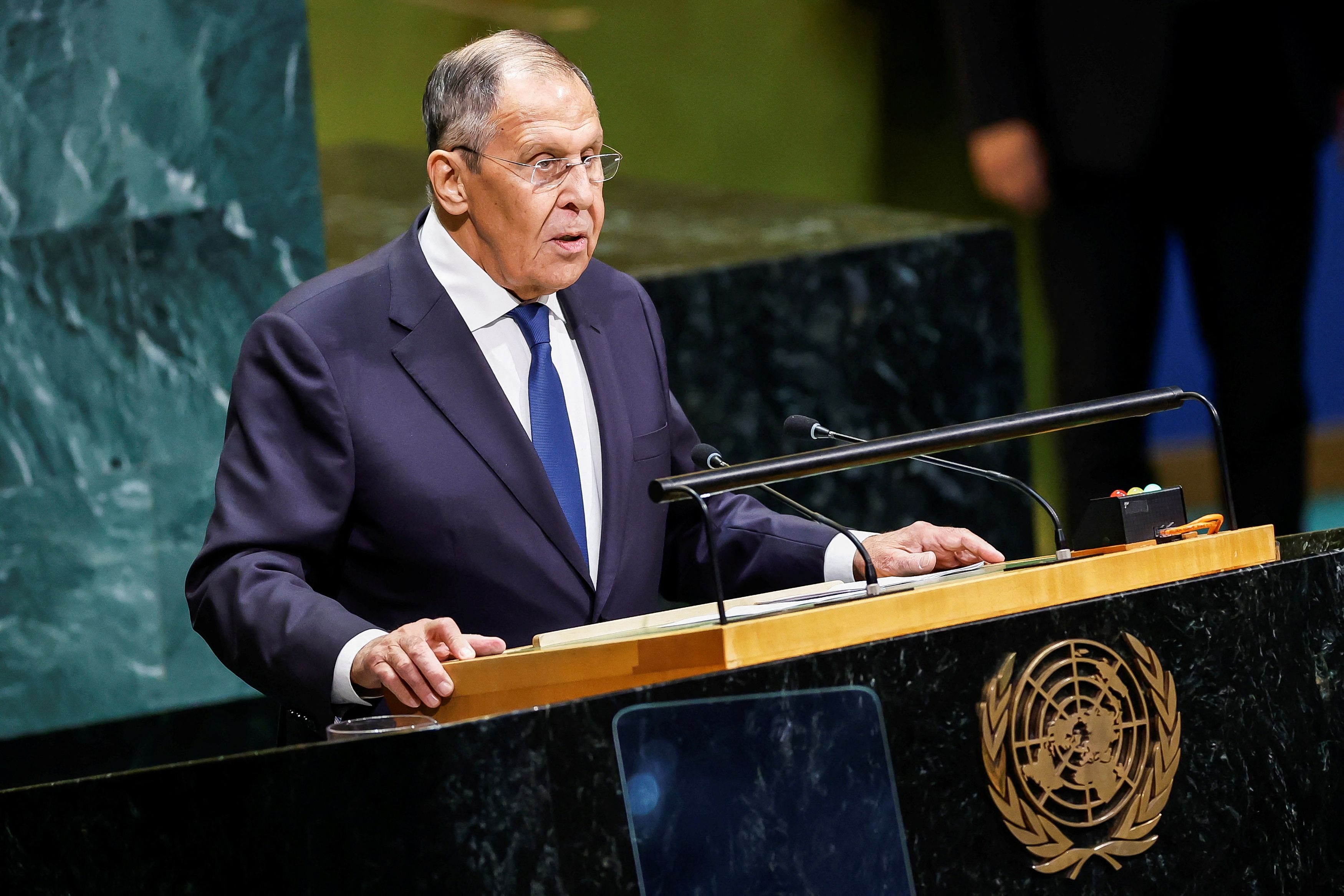 Λαβρόφ για S-400: Η Ρωσία θα εξετάσει τη μεταφορά τους από την Τουρκία, υπό όρους - Τι είπε ο Φιντάν