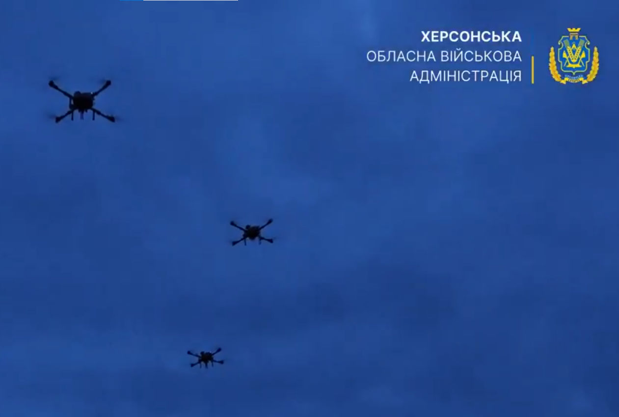 Ουκρανία: Μετέφερε τέσσερις τόνους τροφίμων στην πόλη Ολέσκι με τη βοήθεια drone - Οι κάτοικοι λιμοκτονούν