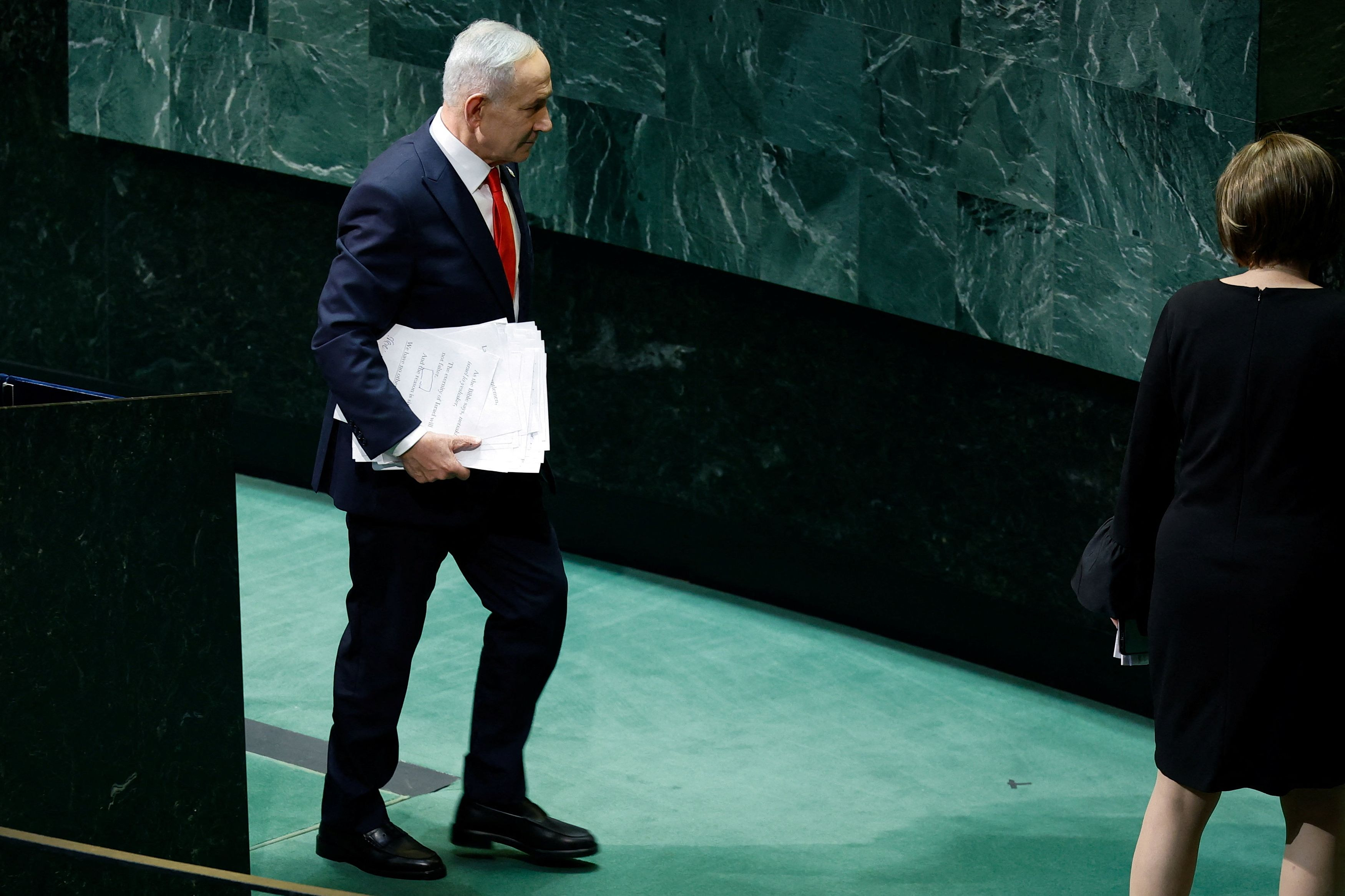 Στα ΗΑΕ ο Νετανιάχου για συνάντηση με τον πρόεδρο μπιν Ζαγιέντ
