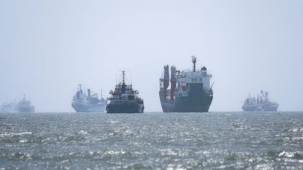 Εν αναμονή της απάντησης των ΗΠΑ στην πρόταση του Ιράν για άνοιγμα των Στενών του Ορμούζ