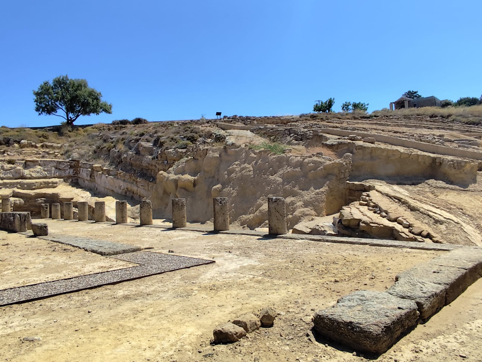 arxaiologikos-xoros-ierou-ton-kaveiron