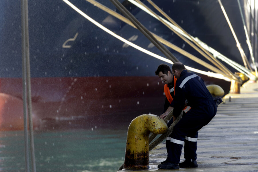 Σε ισχύ το απαγορευτικό απόπλου σε Πειραιά, Ραφήνα και Λαύριο – Δεν θα εκτελεστούν τα βραδινά δρομολόγια για Κρήτη