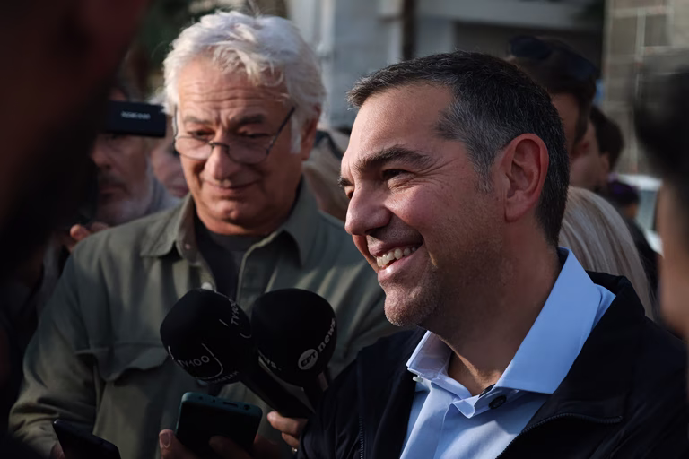 Τσίπρας: Υπαρξιακός κίνδυνος για τους αλιείς – Ερημώνουν τα χωριά στη στεριά, ερημώνουν και οι θάλασσές μας